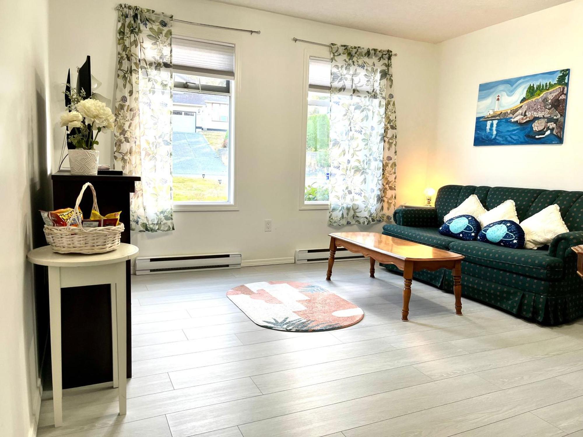 Summer Breeze Hotel Суук Екстериор снимка