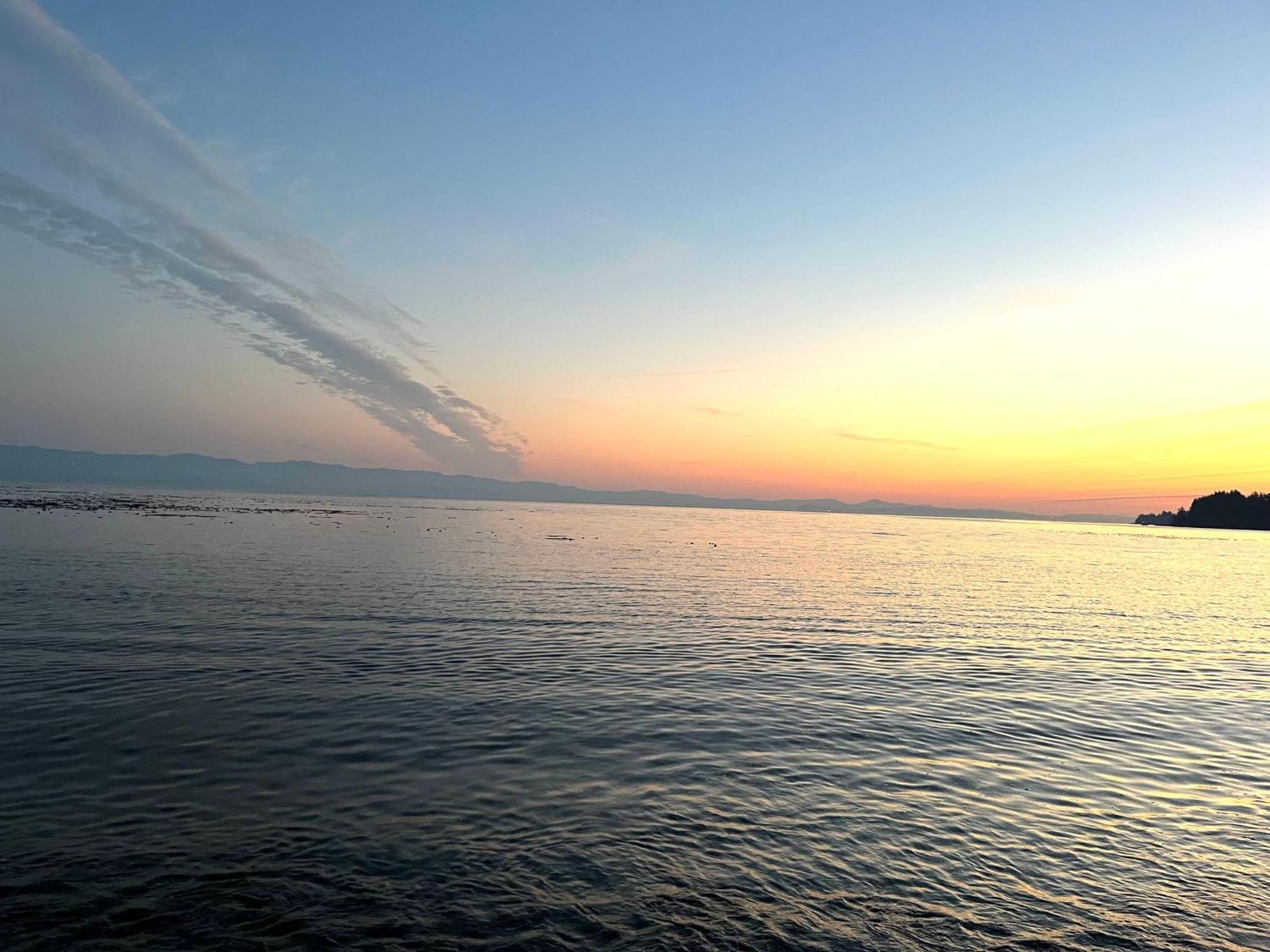 Summer Breeze Hotel Суук Екстериор снимка
