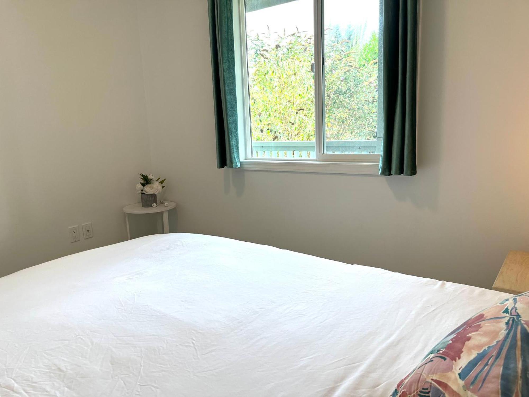 Summer Breeze Hotel Суук Екстериор снимка